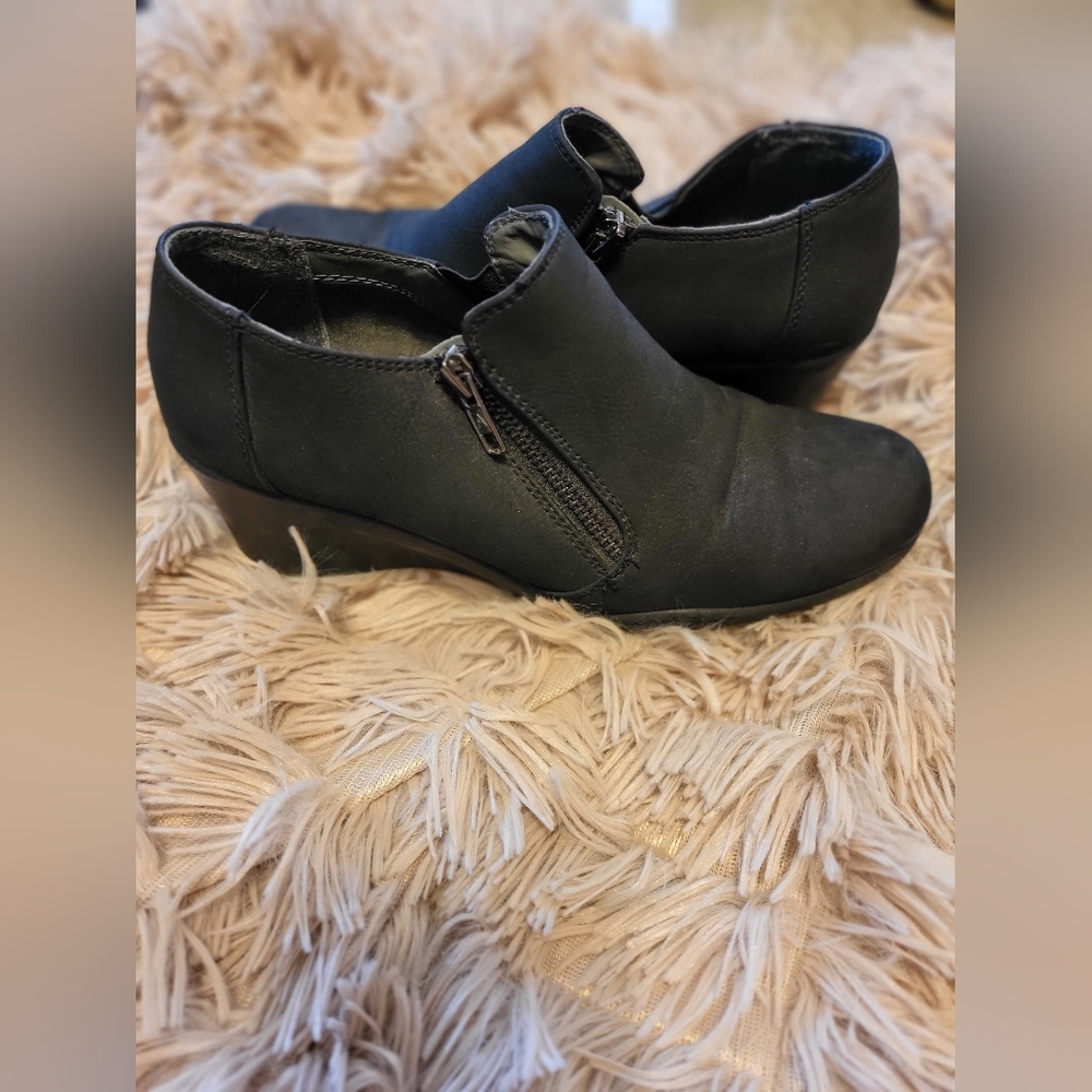 Non-Slip Clog - image 2